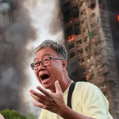 Incêndio atinge complexo de arranha-céus em Hong Kong e já deixa 36 mortos