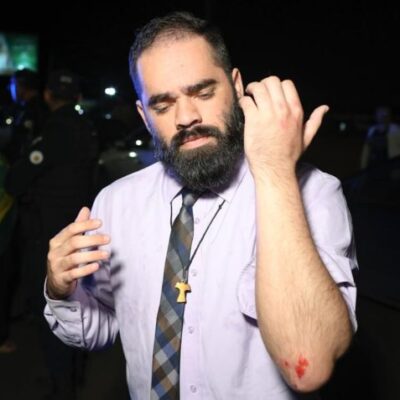 Ismael Lopes, agredido em vigília pró-Bolsonaro, é do grupo evangélico da primeira-dama Janja