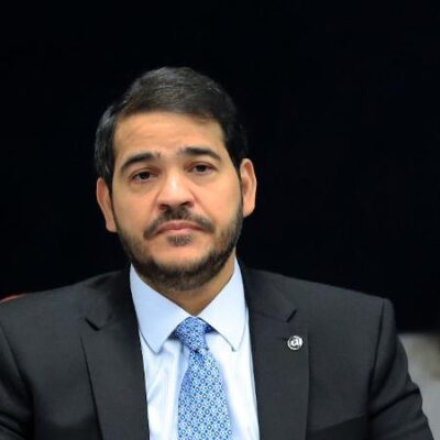 Lula anuncia Jorge Messias para vaga no STF