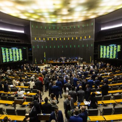 Maduro agradece Lula e Papa Leão 14 por apelos à paz na Venezuela