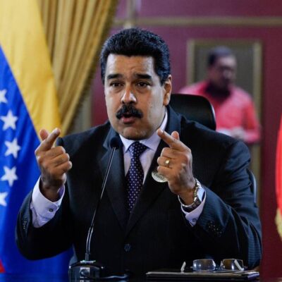 Maduro considera negociar com EUA; exige garantias e participação chavista