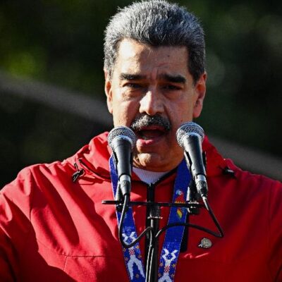 Maduro destaca patriotismo após Trump fechar espaço aéreo venezuelano