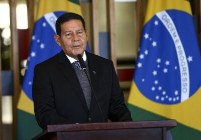 Mourão considera prisão de generais uma infâmia e defende anistia