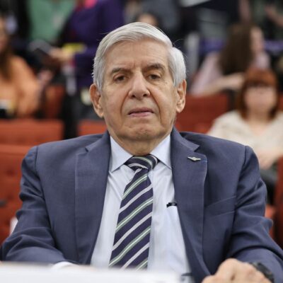 PGR defende prisão domiciliar humanitária para general Augusto Heleno