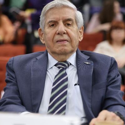 PGR defende prisão domiciliar para Heleno devido a Alzheimer