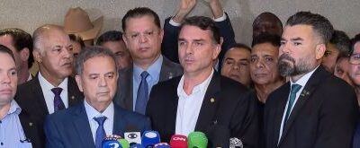 PL e filhos de Bolsonaro articulam reação no Congresso após prisão com pressão por anistia