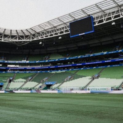 Palmeiras e Vitória se enfrentam em jogo adiantado do Brasileirão