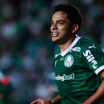 Palmeiras vence Juventude e retoma liderança do Brasileirão