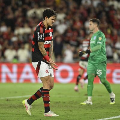 Pedro sofre lesão muscular e desfalca Flamengo na final da Libertadores