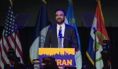 Prefeito eleito de Nova York Zohran Mamdani critica Trump em discurso de vitória