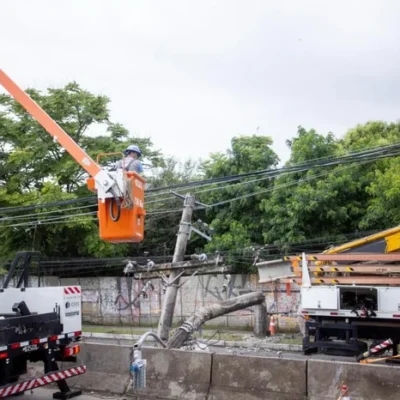 RS tem 98 mil pontos sem luz mais de um dia após ciclone extratropical