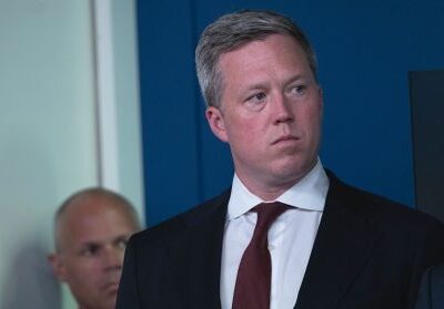 Secretário do Exército dos EUA lidera esforço por acordo de paz na Ucrânia