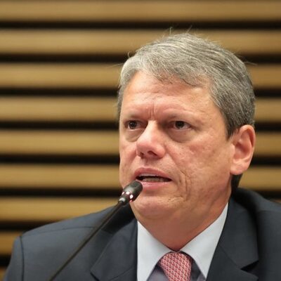 Tarcísio chama de histórica operação contra fraude de R$ 26 bi em combustível