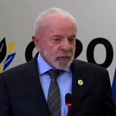 “Todo mundo sabe o que ele fez”, diz Lula sobre prisão de Bolsonaro