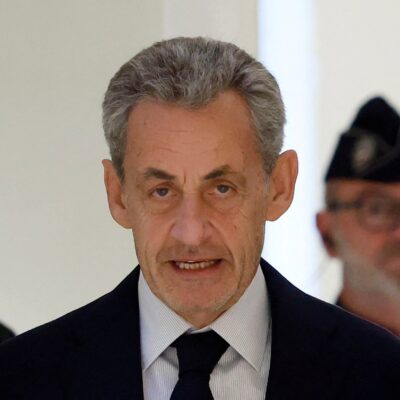 Tribunal decide sobre liberdade do ex-presidente francês Nicolas Sarkozy