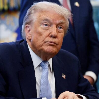 Trump anuncia fechamento do espaço aéreo da Venezuela em declaração oficial