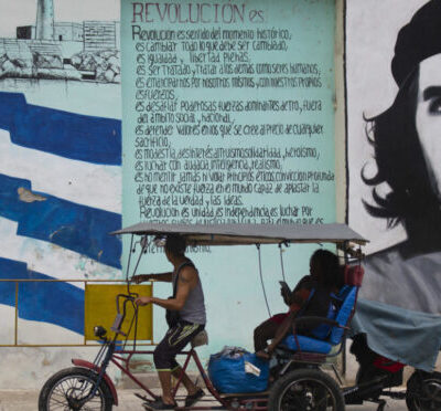 Trump busca acordo de paz na Ucrânia em meio a tensões com Otan