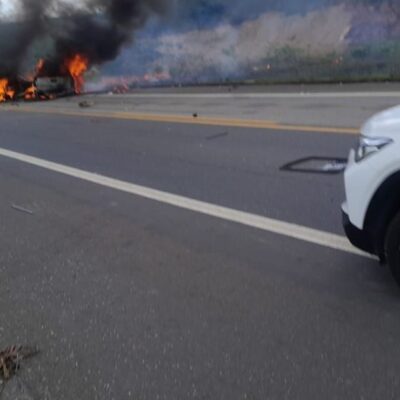 Acidente frontal entre dois carros deixa 11 mortos no sul da Bahia