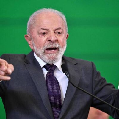 Aprovação do governo Lula se mantém estável em 32%, aponta Datafolha