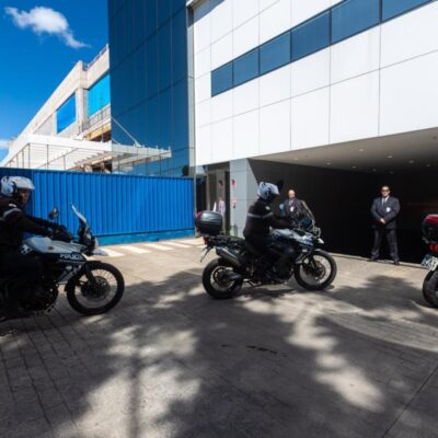 Bolsonaro internado para cirurgia de hérnia com duração prevista de 3 a 4 horas