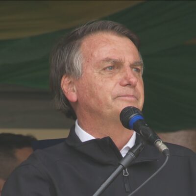 Bolsonaro passa por cirurgia eletiva de hérnia inguinal bilateral