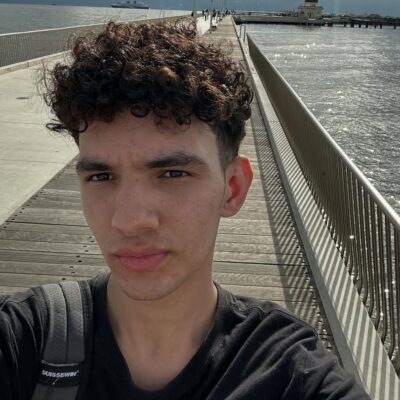 Brasileiro descreve horror durante ataque a tiros em praia australiana