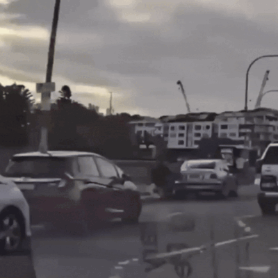 Casal confronta atirador e morre em ataque que matou 15 na Austrália