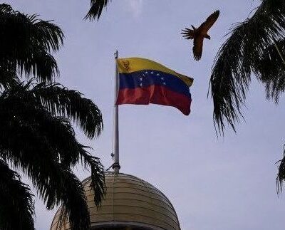 Colômbia reafirma que espaço aéreo da Venezuela está aberto e seguro