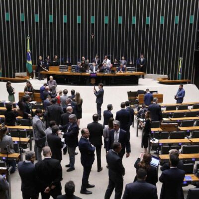 Congresso aprova pacote de ajustes orçamentários e créditos para áreas federais
