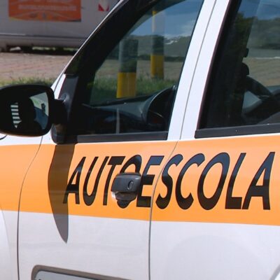 Contran aprova CNH sem aulas obrigatórias em autoescolas