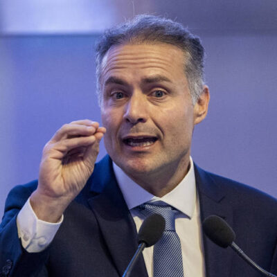 Contran elimina obrigatoriedade de aulas em autoescolas para CNH