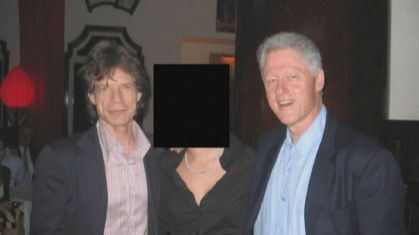 Documentos de Jeffrey Epstein revelam fotos de celebridades, incluindo Bill Clinton