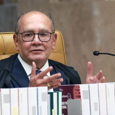 Gilmar Mendes rejeita pedido da AGU sobre lei de impeachment do STF