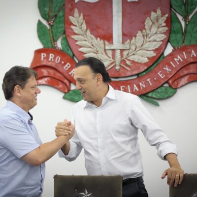 Governo de SP autoriza reajuste da tarifa de metrô e ônibus para 2026