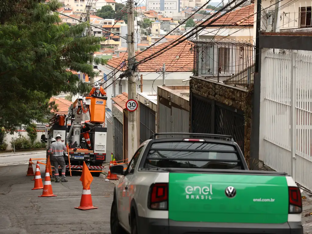 Governos iniciam processo para extinguir concessão da Enel em São Paulo após apagão