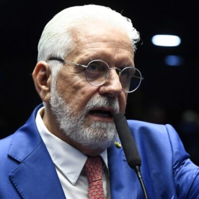 Jaques Wagner rebate Gleisi sobre acordo na aprovação do PL da Dosimetria