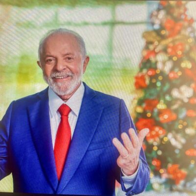 Lula anuncia isenção de IR para salários até R$ 5 mil e fim da escala 6×1 até 2026
