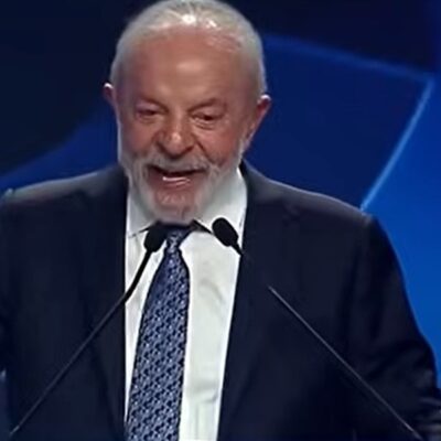 Lula celebra fim das sanções dos EUA contra ministro Moraes como avanço democrático