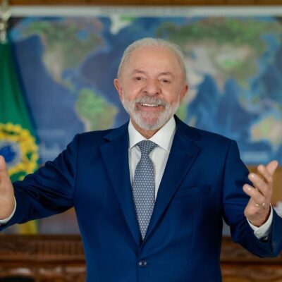 Lula destaca isenção do IR para quem ganha até R$ 5 mil e critica privilégios da elite