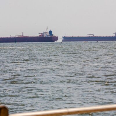 Maduro ordena escolta naval a petroleiros após bloqueio dos EUA