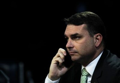 Mercado sofre forte queda com indicação de Flávio Bolsonaro ao Planalto