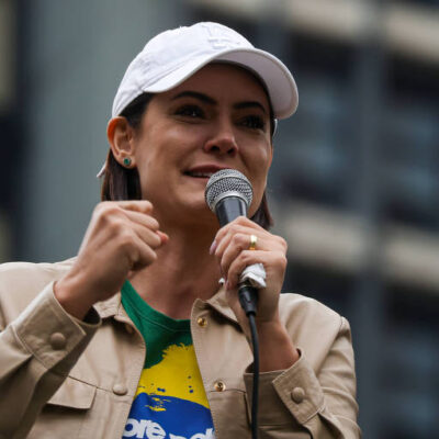 Michelle Bolsonaro promove candidatas fiéis e gera divisão no PL