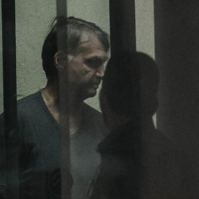 Moraes aprova cirurgia de hérnia para Bolsonaro, mas nega prisão domiciliar