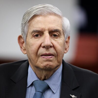 Moraes determina perícia da PF para avaliar Alzheimer de Augusto Heleno