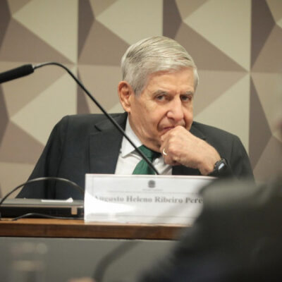 Moraes determina perícia para esclarecer contradições sobre Alzheimer de Heleno