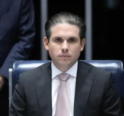 Motta afirma que Judiciário revisará penas, mas benefício não será garantido a todos