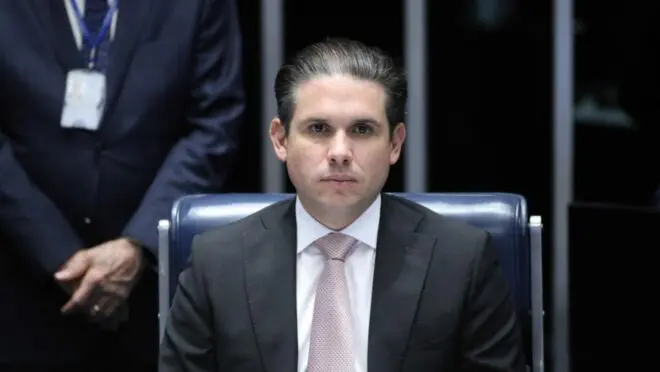 Motta afirma que Judiciário revisará penas, mas benefício não será garantido a todos