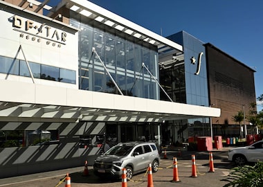 Médicos de Bolsonaro avaliam tratamento raro para solução após cirurgia