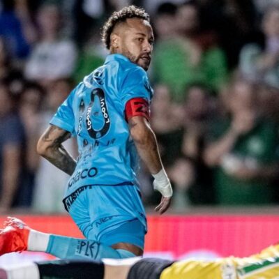 Neymar marca hat-trick em 17 minutos e Santos vence Juventude no Brasileirão