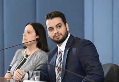 PF prende Filipe Martins após prisão do ex-diretor da PRF Silvinei Vasques